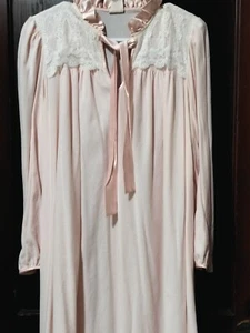 Gilligan O'Malley Pink Robe Housecoat Lounge Wear Vintage Womens Medium - Picture 1 of 7