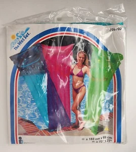 Juego de alfombrilla de aire vintage Intex The Wet piscina 72” X 27” azul transparente  - Imagen 1 de 2