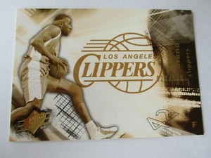 2004-05 SPX Elton Brand Card #34 Serial #022/500