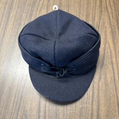 Boné Crown tipo lã aparência mistura isolado 7 7/8 abas de orelha vermelha chapéu azul escuro - Imagem 1 de 4