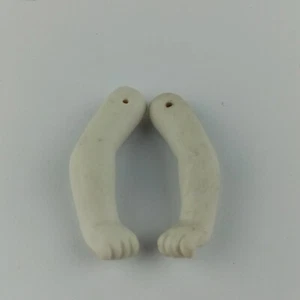 Brazos de muñeca antiguos de porcelana para casa de muñecas, fijación de alambre, 1,75" / 44 mm, Alemania - Imagen 1 de 4