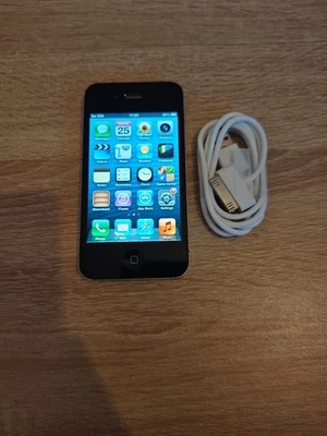 Apple iPhone 4 A1332 - 32GB Black (Unlocked) IOS 6.1.3 - Image 1 of 4