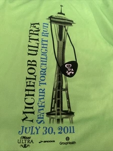 Camiseta Seattle Seafair Torchlight Run 2011 lima parche de aguja espacial Brooks L - Imagen 1 de 6