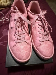 Tenis Coach 7 1/2 - Picture 1 of 3