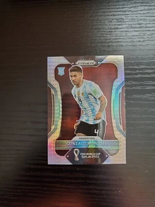 Gonzalo Montiel - Panini Prizm Copa Mundial de Fútbol FIFA 2022 RC #3 - HYPER PRIZM - Imagen 1 de 2