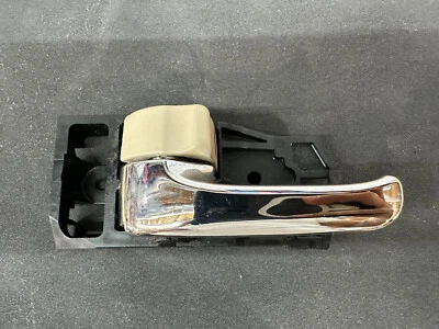 丰田陆地巡洋舰 MR2 雷克萨斯 IS300 RX300 原始设备制造商左驾驶员门锁手柄 — 第 1/4 张图片