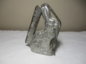 5 1/2" VINTAGE METAL STANDING EASTER BUNNY RABBIT CHOCOLATE MOLD - Picture 1 of 5