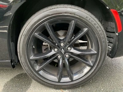 40 tapas de tuerca de silicona negras Hellcat Dodge Challenger, Charger, - ¡Vendedor de EE. UU.! Foto 1 de 4