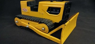 Vintage Tonka T-6 Pressed Steel Bulldozer Cat Tractor 9" Nice Tracks Excellent. - Image 1 of 4