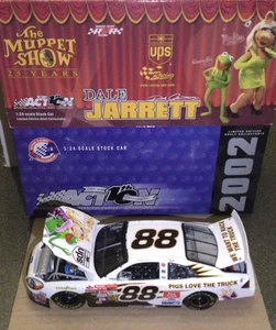 Dale Jarrett #88 2002 UPS Muppets 25th Anniversary Ford Taurus 1:24 - Picture 1 of 5