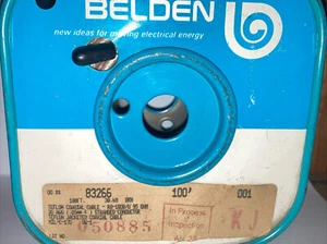 Rollo coaxial Belden 83266 RG-180B/U MIL-C-17D 95 ohmios teflón plateado coaxial de 100 pies - Imagen 1 de 2