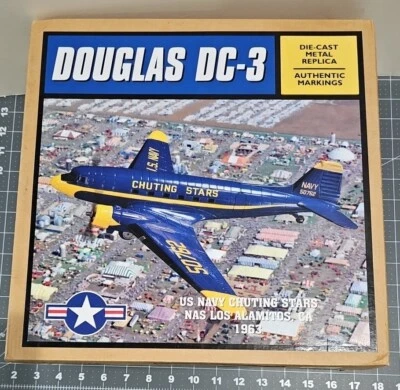 ERTL 1/72 U.S. Navy Chuting Stars Douglas DC-3 C-47 Diecast Airplane New In Box - Изображение 1 из 4