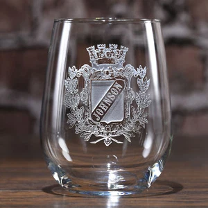 Vidrio de vino sin tallos con cresta familiar personalizado, escudo de armas grabado copa de vino - Imagen 1 de 1