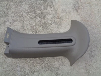 Dodge Caravan 2001 panel de cubierta de moldura de pilar C superior trasero lado derecho del pasajero OEM Foto 1 de 3