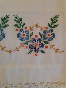 Funda de Almohada de Algodón Hecha a Mano Diseño Punto de Cruz Borde de Encaje Reina Vintage - Imagen 1 de 4