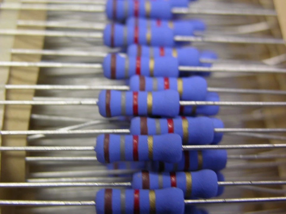 200 SEI Stackpole RS2W-1-8K-5% 1.8K 2W 5% Metal Film Resistors - Image 1 of 1