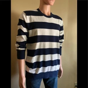 Stylish Pristine men’s navy & wht striped GAP sweater - Picture 1 of 7