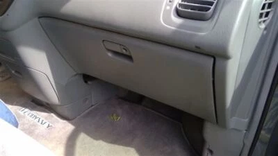 Guantera Honda Odyssey 2002 02 gris 63422 Foto 1 de 4