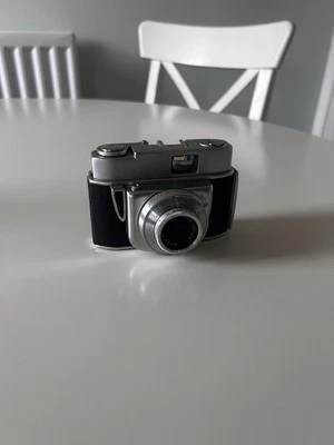 Beirette VS 1974 Compact 35mm Viewfinder Camera Ludwig Meritar 45mm f/2.8 Lens - Image 1 of 4