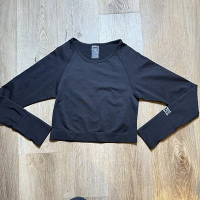 Victoria's Secret розовый активный верхний женщин L укороченный длинным рукавом тренировки логотип черный - Изображение 1 из 4