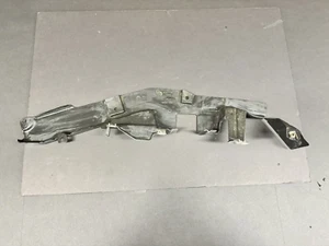 BMW X5 M X6 E70 E71 E72 Steering Gear Bottom Cover Splash Shield Right Engine - Picture 1 of 5