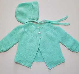 Vintage Handmade Knit Baby Sweater & Hat 9-12 mos Green Long Sleeve Pearl Button - Picture 1 of 9