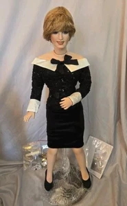 Vintage Diana Queen of our Hearts Evolution of an Icon Figaro Doll Gwen McNeil - Bild 1 von 8