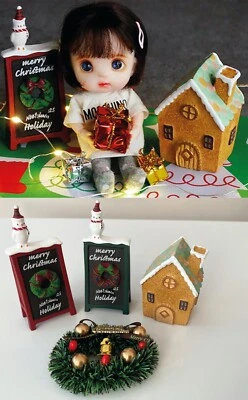 miniature dollhouse mini Christmas wreath display sign doll gingerbread house - Image 1 of 4