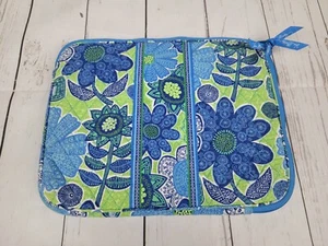 Funda para portátil Vera Bradley Doodle Daisy 14" (estuche, verde/azul floral) - Imagen 1 de 3