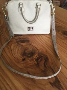 Bolso de Mano/Bolso Bandolera Dooney & Bourke Cuero Guijarro Blanco Aproximadamente 7x11 - Imagen 1 de 12