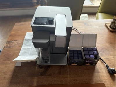 Tchibo Qbo MILK MASTER + 18 Kapseln Espresso Indian NIlgiri + 26 Kapseln Oro Nar - Bild 1 von 2