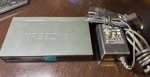 TRENDnet TPE-S44 8-Port Fast PoE Ethernet Switch - Bild 1 von 3