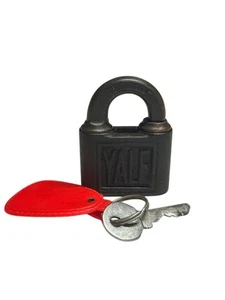 Vintage Yale & Towne Brass Metal Padlock Lock Pin Tumbler - With Key - Picture 1 of 4