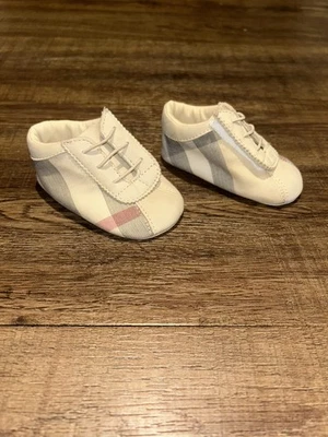 Burberry Baby Plaid Check Crib Shoes Sandals 17 Authentic - Image 1 of 4