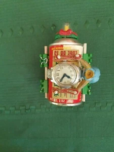 Arte encontrado vintage hecho en una 3 oz. Lata de queso cheddar en aerosol - Imagen 1 de 5