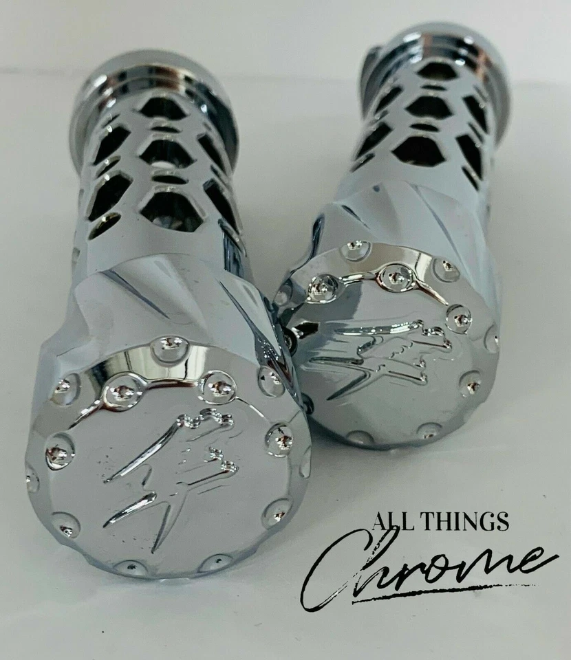 HAYABUSA CROMO CORTE DIAMANTE CON AGUJEROS EMPUÑADURAS KANJI PARA SUZUKI HAYABUSA 1999-2007 Foto 1 de 4