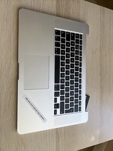 Apple MacBook Pro 15" A1398 (2013-2014) Palmrest UK Keyboard Top Case Genuine - Picture 1 of 14