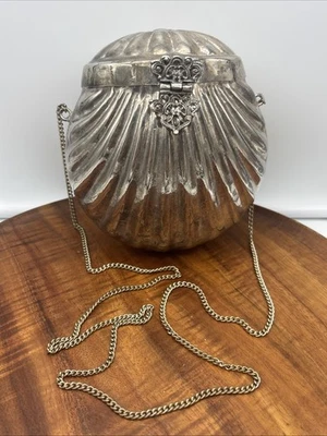 Vintage Silver Metal Clam Shell Shoulder Bag Purse Purple Velvet Lining - Image 1 of 4
