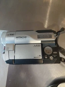 Hitachi VM-E563LE PAL 8mm Video8 Digital Camcorder no batt or charger - Picture 1 of 6