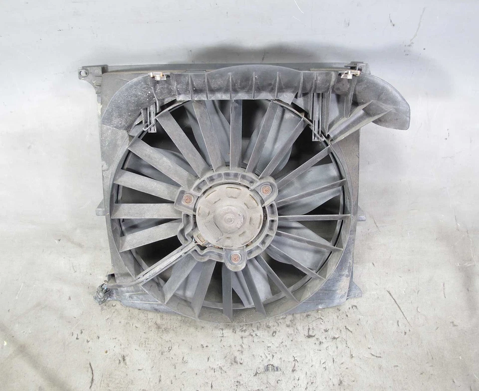 Extractor de ventilador de refrigeración del motor eléctrico BMW Z3 1.9 E36 318ti M42 M44 succión 1992-99 Foto 1 de 4