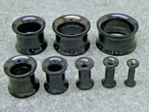 Flesh Schraub Tunnel Ear Plug schwarz Edelstahl 2mm - 16mm Ohr rund - Bild 1 von 4
