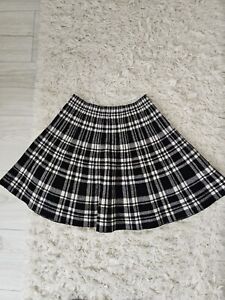 Girls mini skirt size 6