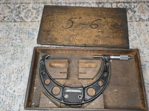 Mitutoyo Micrometer 5-6" Range, .0001" Grad W/Case 1054420 - Picture 1 of 4