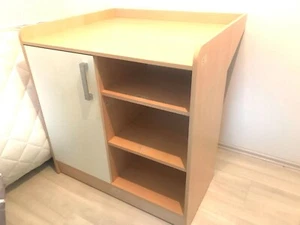 Schöner 2in1 Wickeltisch Kommode Schrank Baby One - Bild 1 von 2