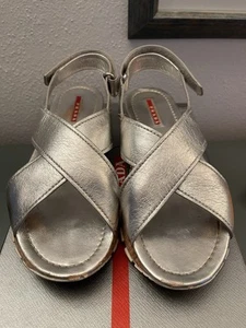 Prada Linea Rossa Sandalen, Silber, Gr. 39 1/2 - Imagen 1 de 10