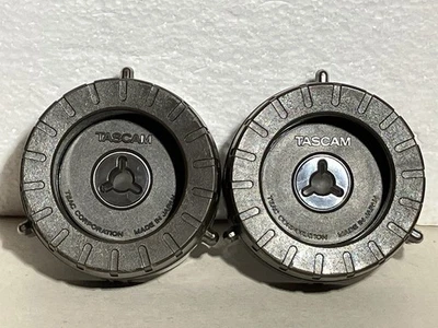 Tascam Teac - Adaptador de buje de carrete NAB - Carrete de 10,5" 1/4" - UN PAR - Hecho en JAPÓN Foto 1 de 3