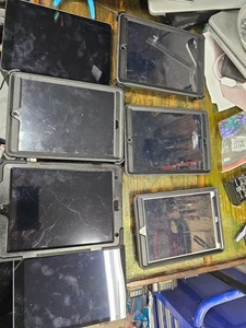 Lot of ipads work but locked. Selling as lot. - Picture 1 of 1
