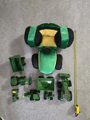 Lot Of John Deere Toys And Plush - Image 1 of 4