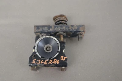 Elevador trasero de neumático de repuesto Lexus LX470 1998-2007/LandCruiser Foto 1 de 4