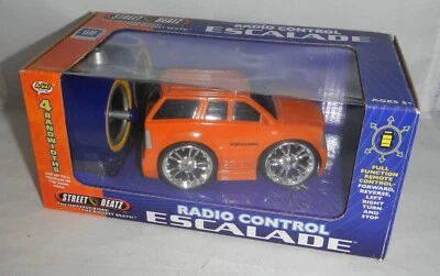 Street Beatz Radio Control 2005 Cadillac Escalade RC Car Truck - Image 1 of 4